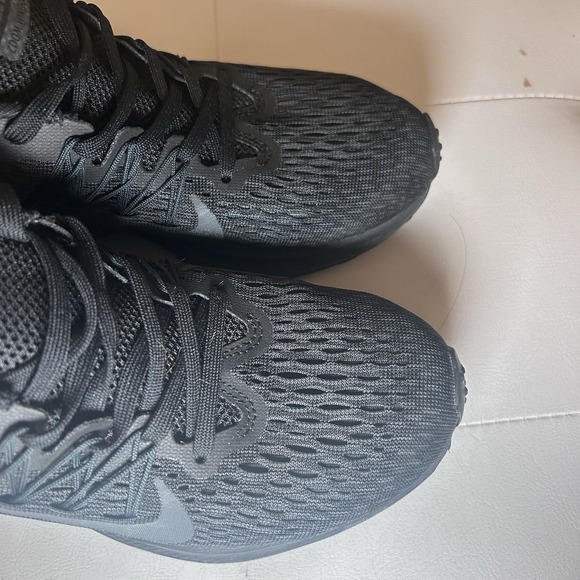 Nike Air Zoom Winflo 5 Women's 6 AA7414-002 Black With Running Trainers - Picture 4 of 8